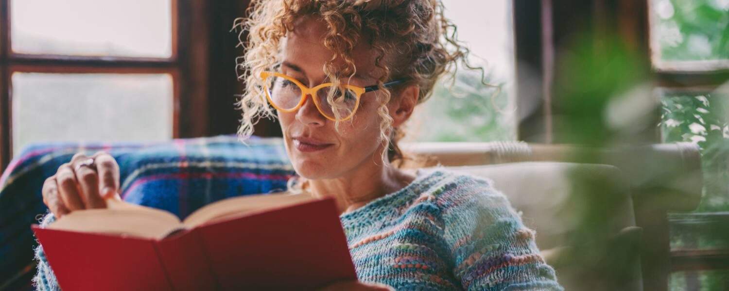 Bücher Header 1500x600px - atalanda - freepik.jpg