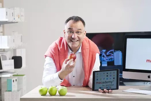 macademy portrait - 3 zu 2.jpg