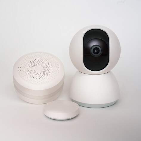 Smart Home 1 - square macademy - Unsplash.jpg