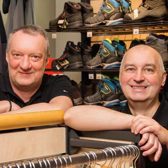 Teamfoto - Intersport Schmidt - square - eigenes Bild.jpg