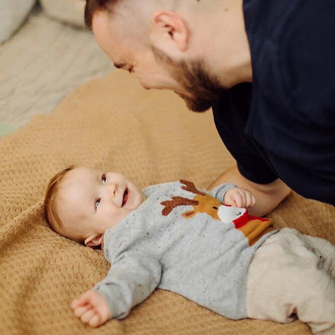 atalanda - Baby und Vater - square - freepik.jpg