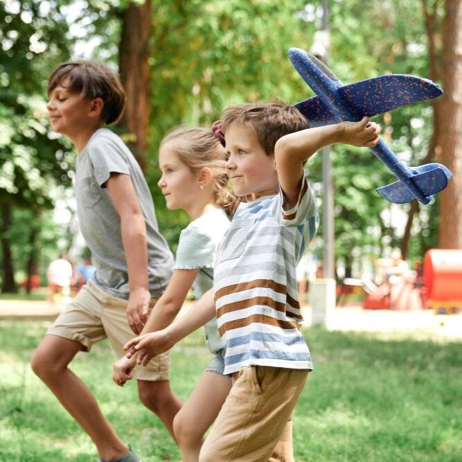 atalanda - Spielzeug Sommer - square - freepik.jpg