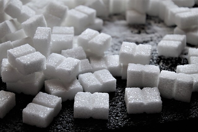 Zucker, Zucker, Zucker - Wie schädlich ist dieser wirklich und wie kann ich die Tricks der Industrie umgehen?