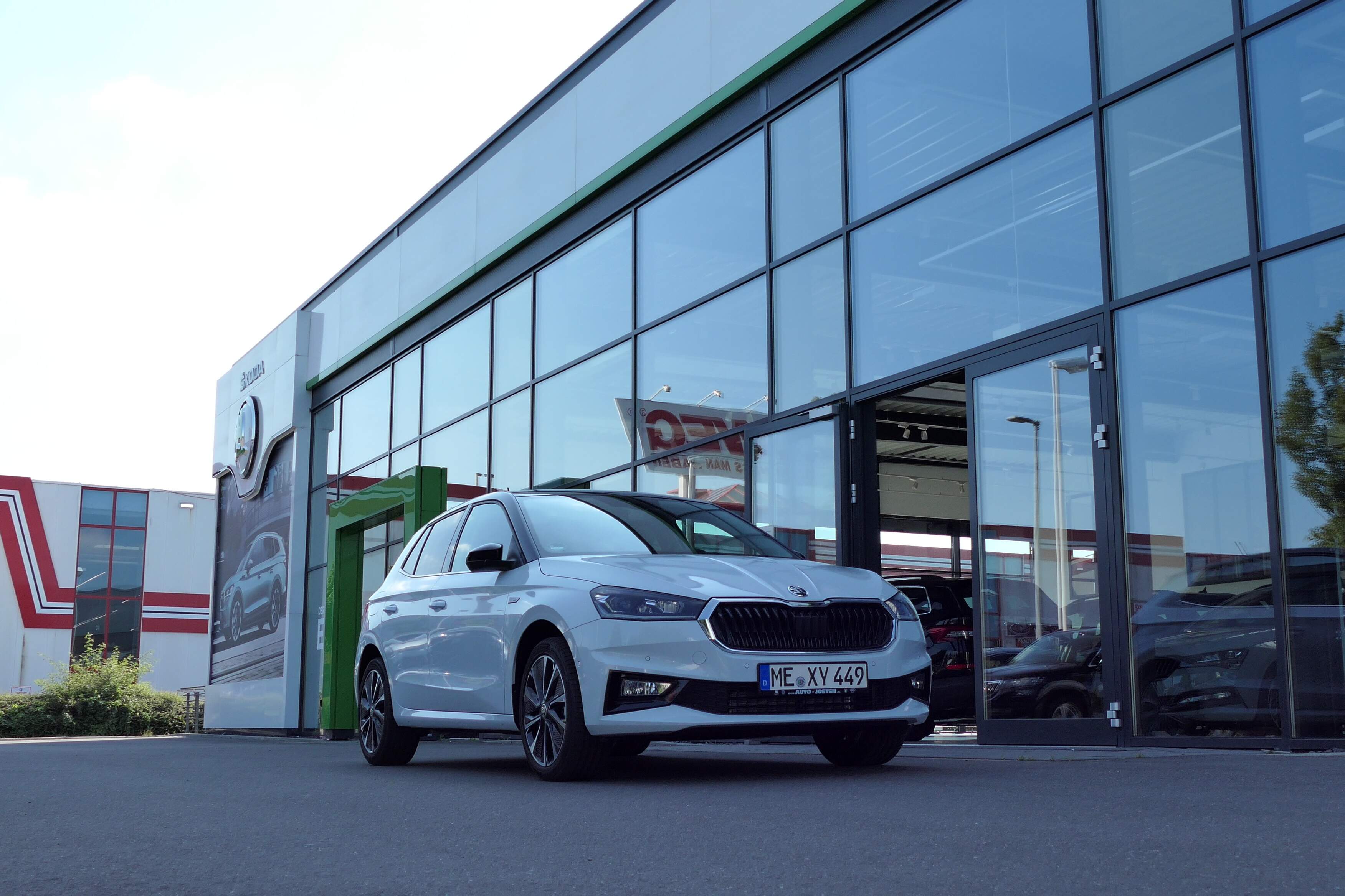 Jülicher Autozentrum Makki Gmbh Autozentrum Josten GmbH & Co. KG - Auto & Motorrad in Monheim am Rhein