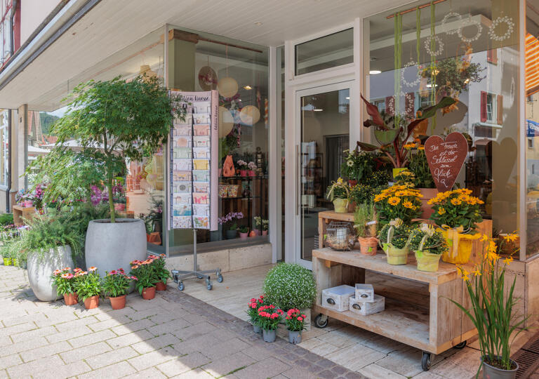 Kleinblumig Florales mit Herz Murrhardt