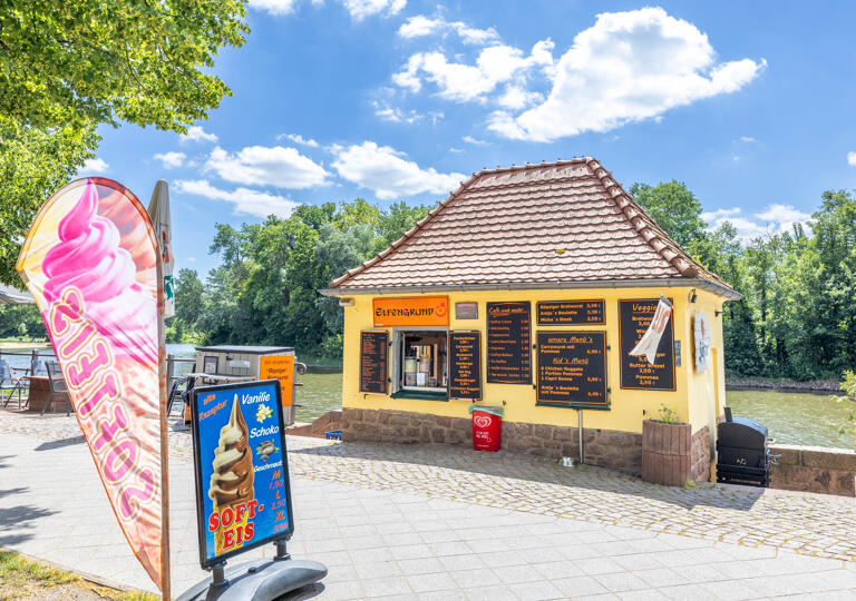 Elfengrund am Riveufer Halle (Saale)