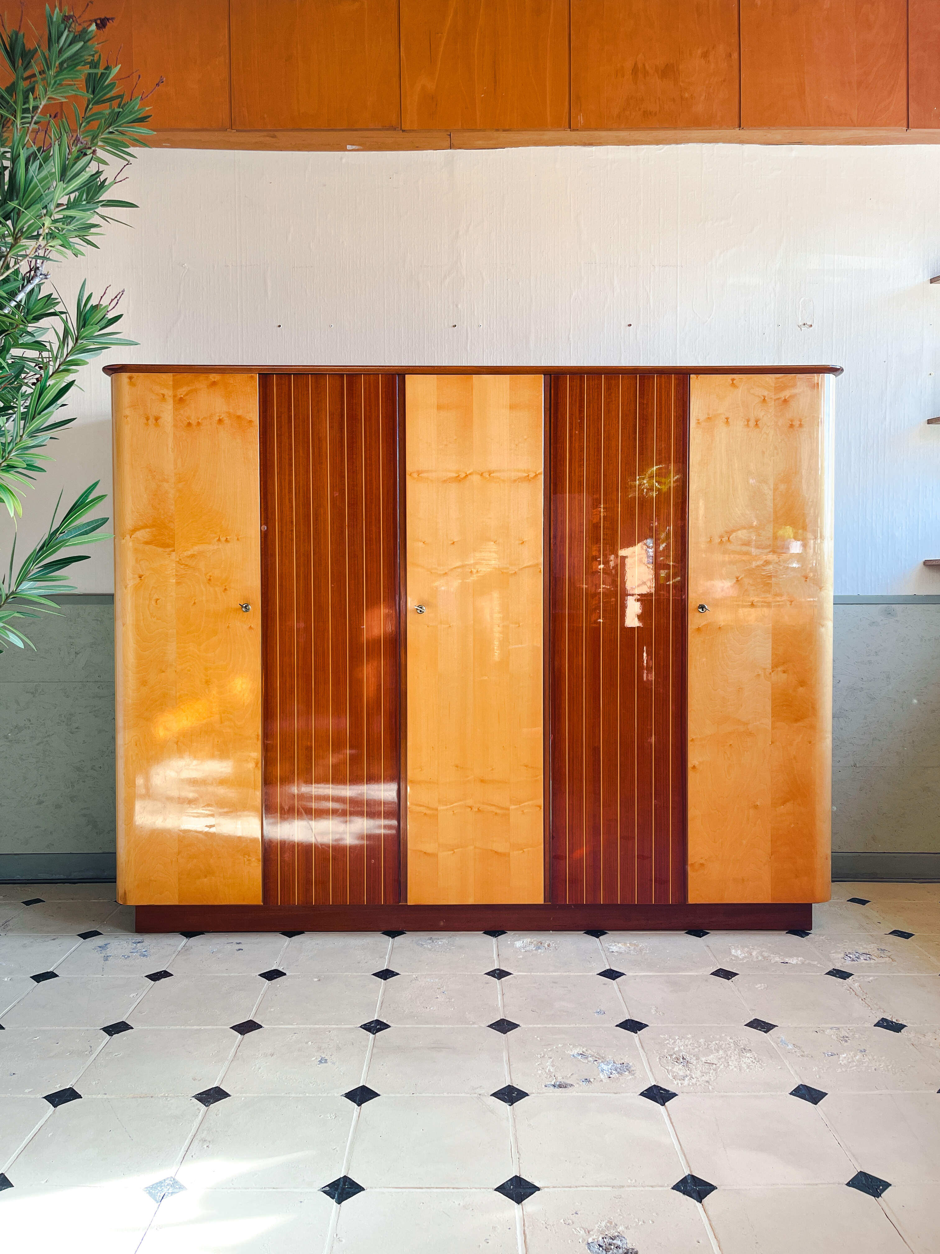 Petite Fantastic - Vintage Interior Halle