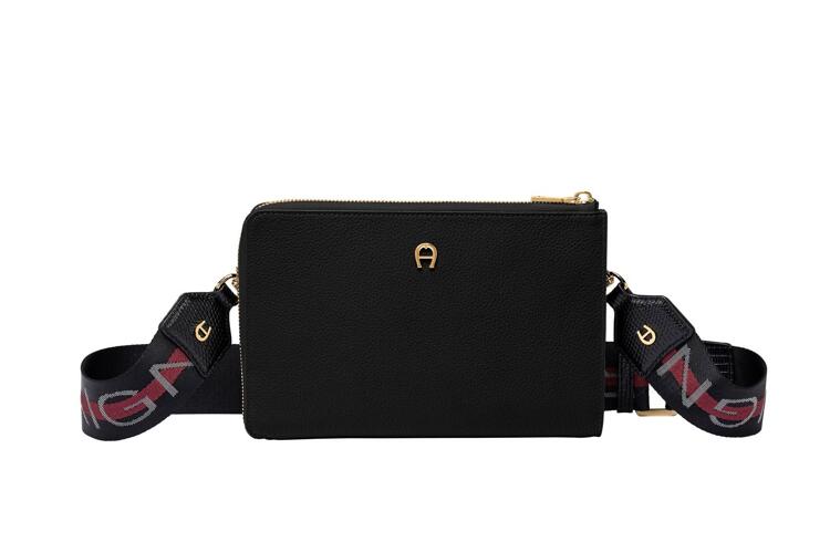 Pouch bag fashion hotsell