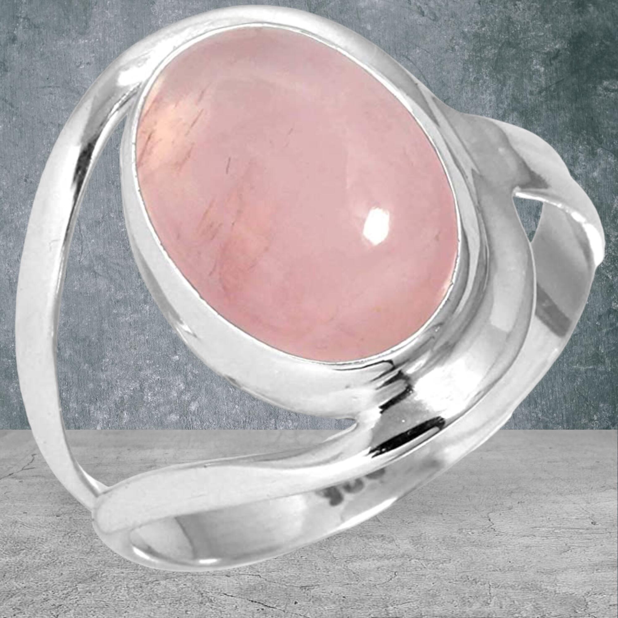 Silver and rose quartz ring 