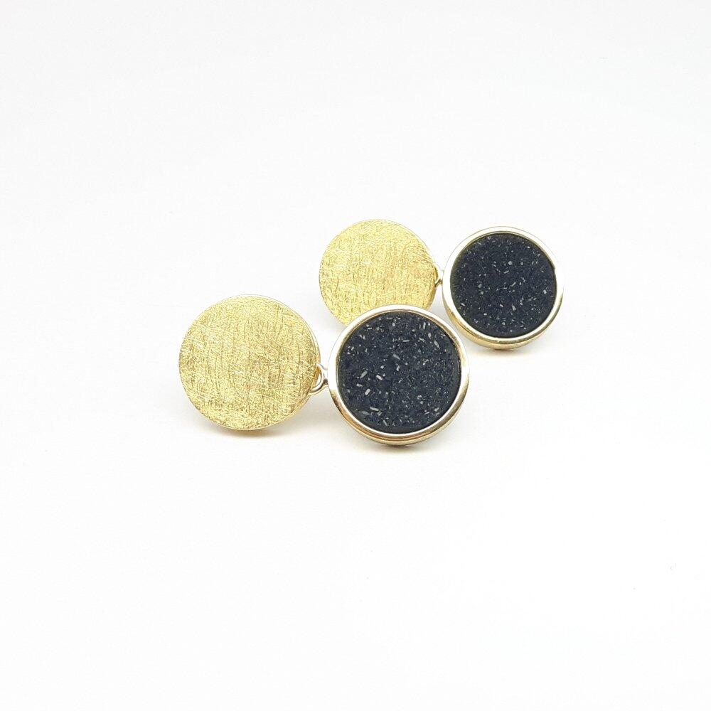 Stud earrings in 18kt yellow gold and crystal agate. One of a kind.