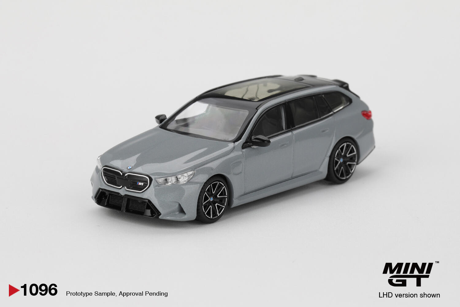 [Vorbestellbar] MINI GT - #MGT01096-L - BMW M5 Touring (G99) - Brooklyn Grey Metallic - 1/64