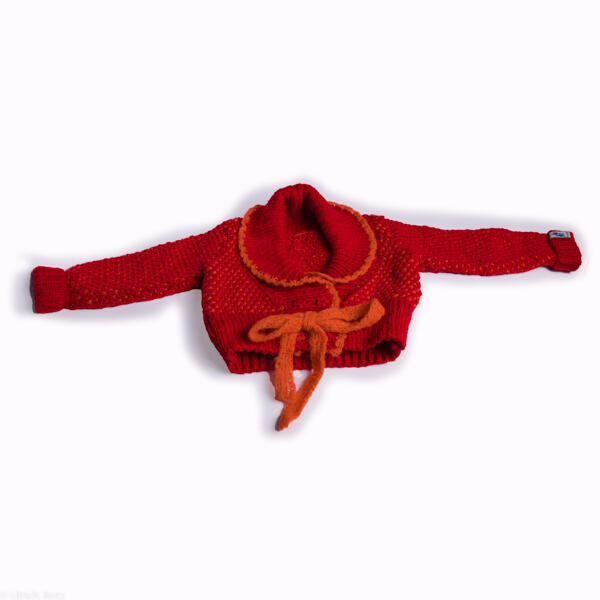 Veste courte tricotée à la main pour les petits enfants 