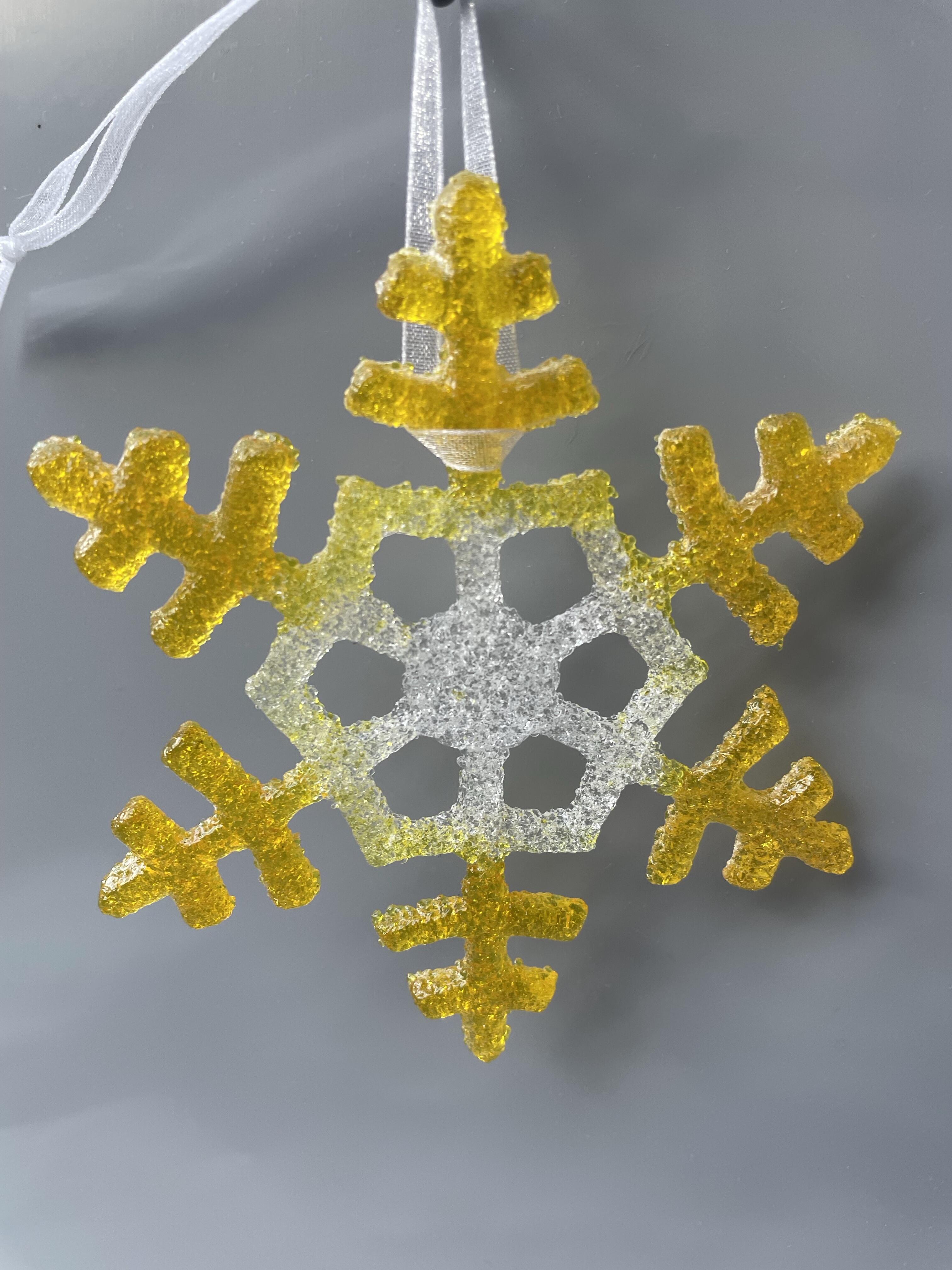 Schneeflocke aus Glas “MADE IN LUXEMBOURG” - Kristall/gelb