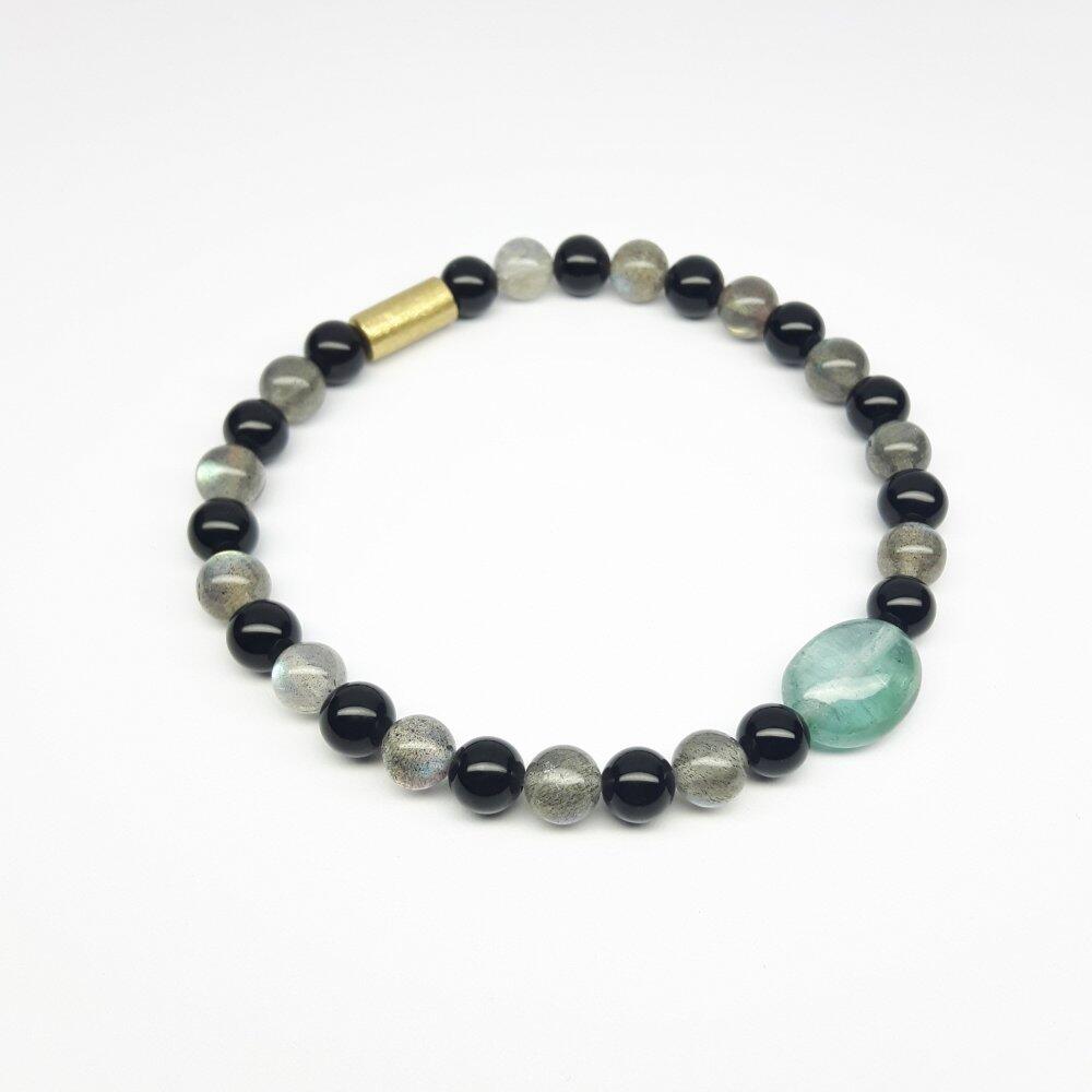 Bracelet made of onyx, labradorite, aquamarine, and 18k yellow gold. One-of-a-kind.