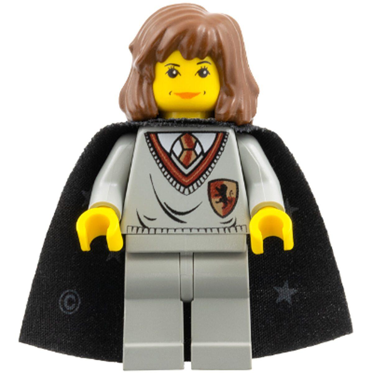 Hermione Granger - Torse avec bouclier Gryffondor, Jambes gris clair, Cape noire avec des étoiles