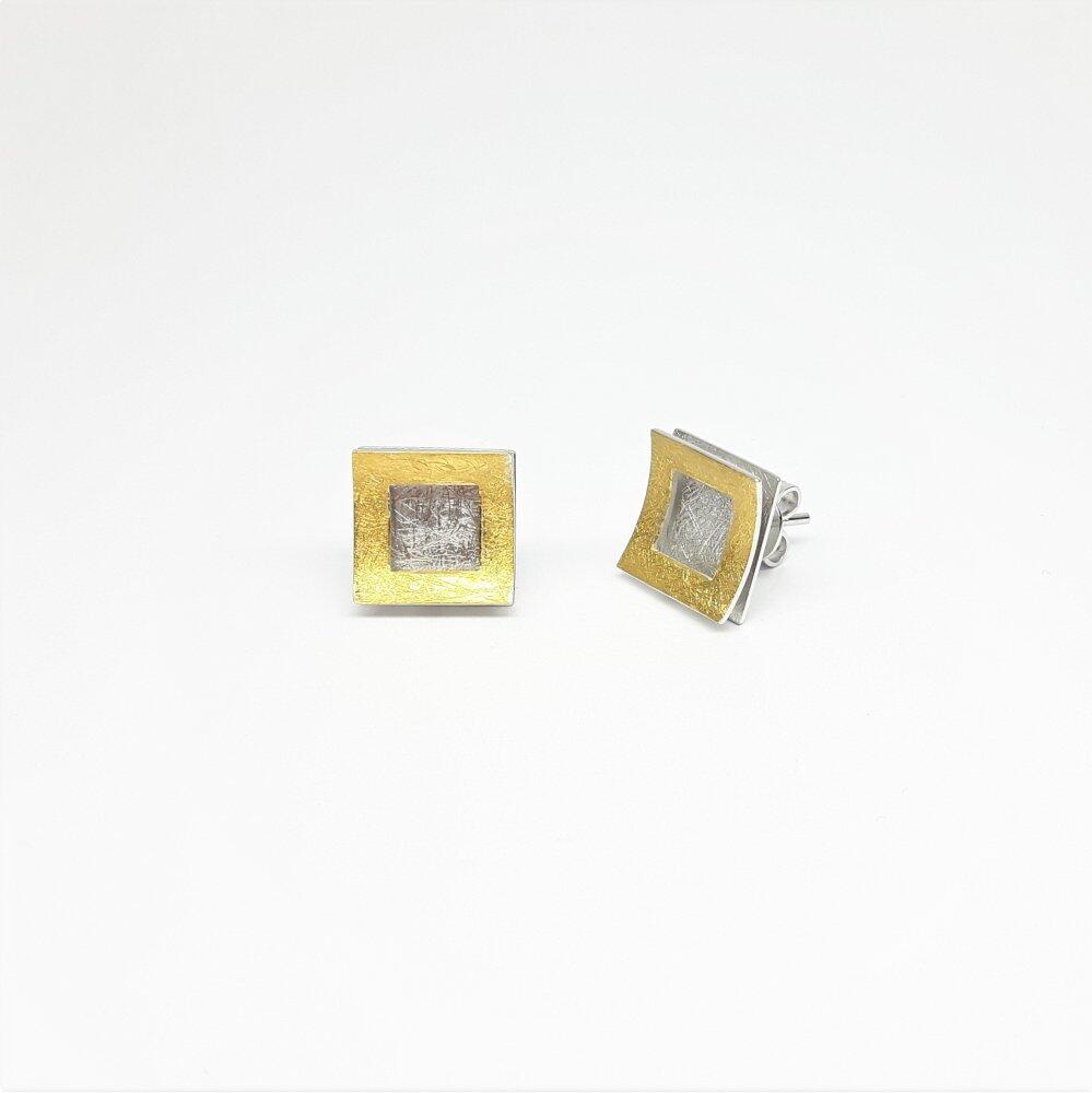 Stud earrings made of fine gold and 925/silver.