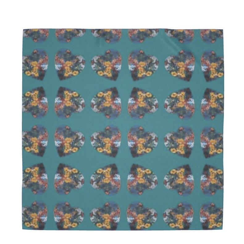 Écharpe en satin de soie Mystic Woods 90x90 cm