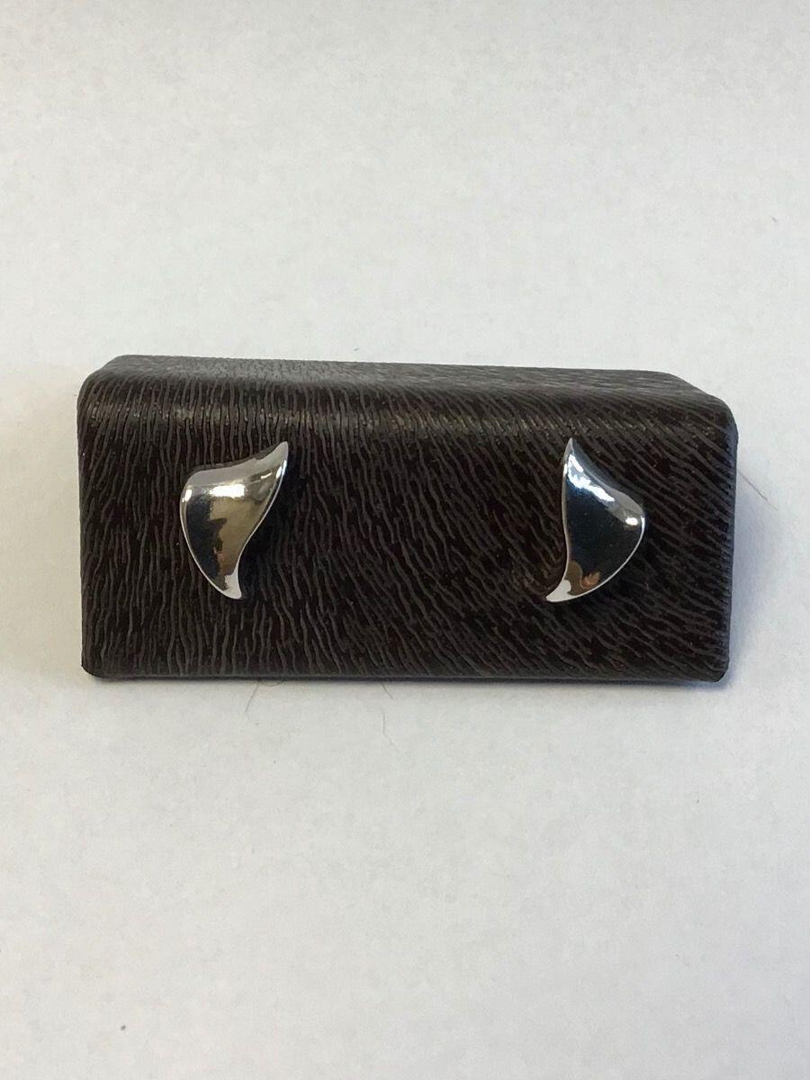 # Boucles d'oreilles or blanc poli