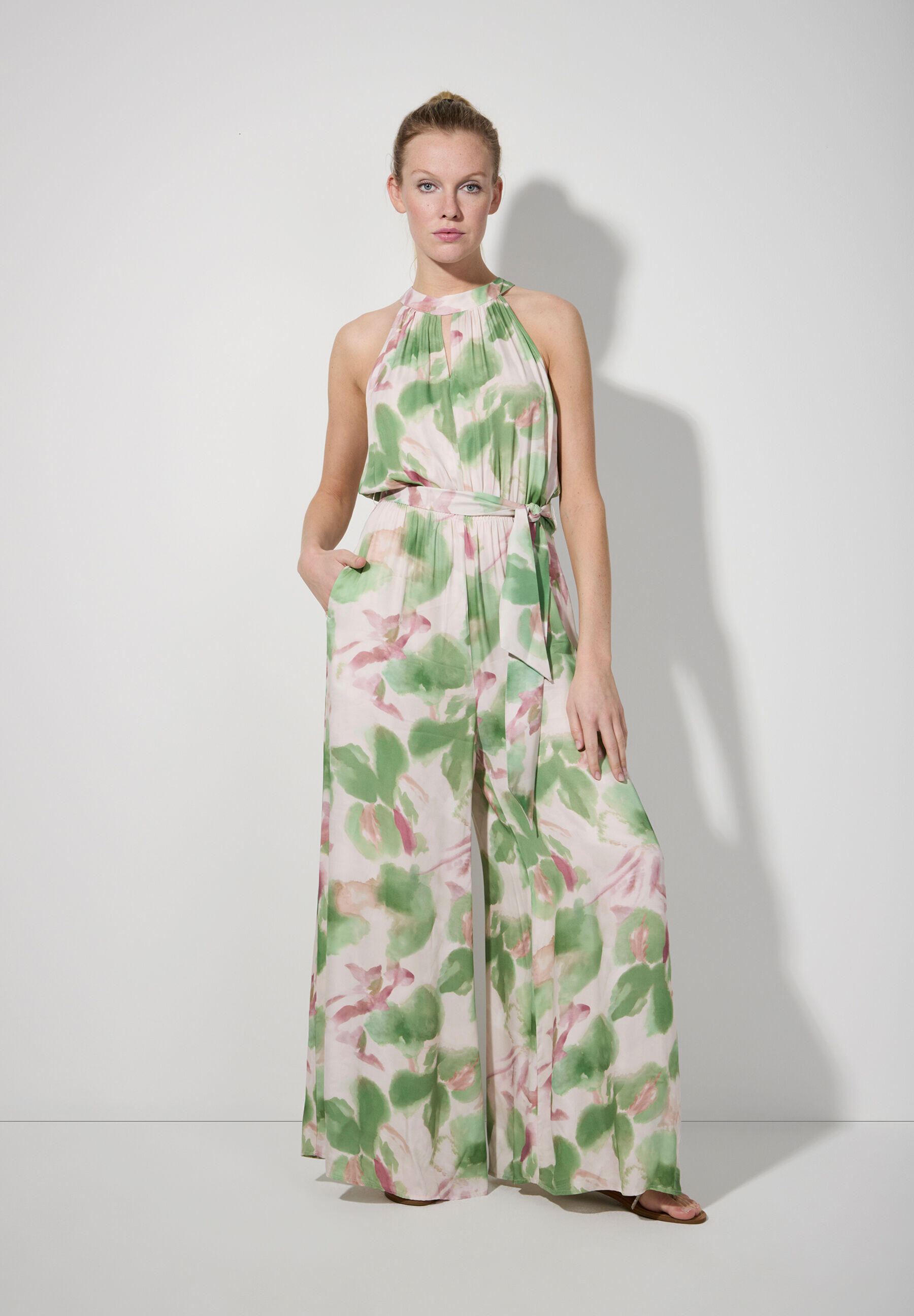 Bedruckter Jumpsuit ohne Ärmel