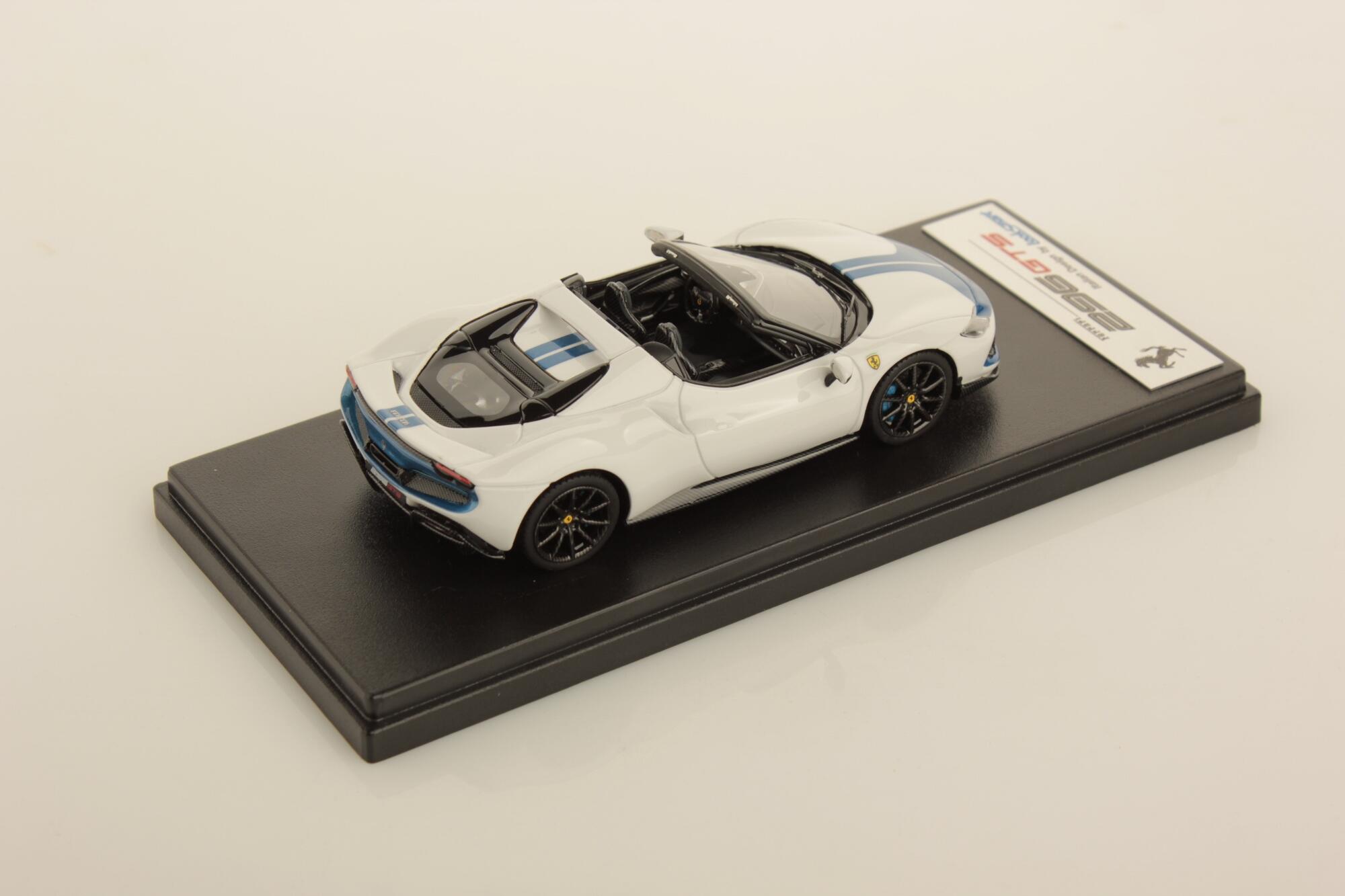 Ferrari 296 GTS Blanc Cervino / Bleu Corsa 1/43 Looksmart