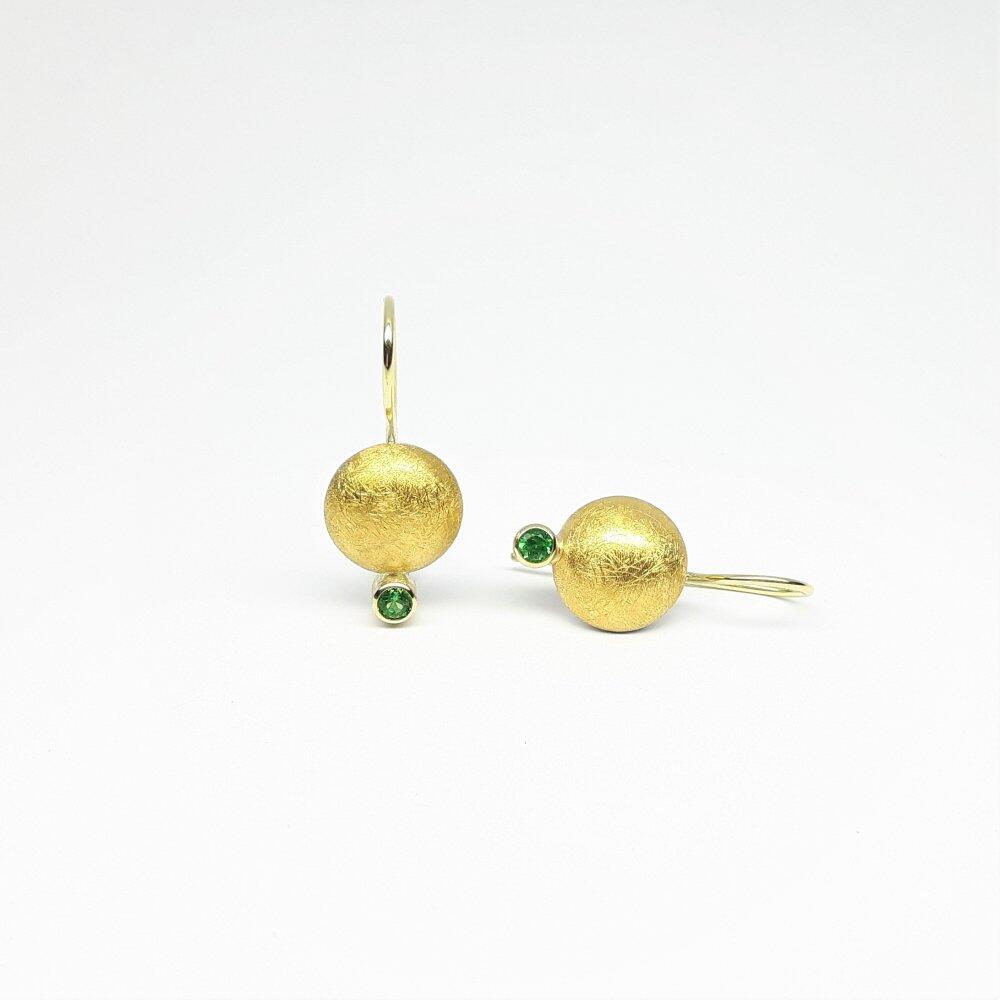 Boucles d'oreilles en or fin, or jaune 18kt, argent 925/- et tsavorites.