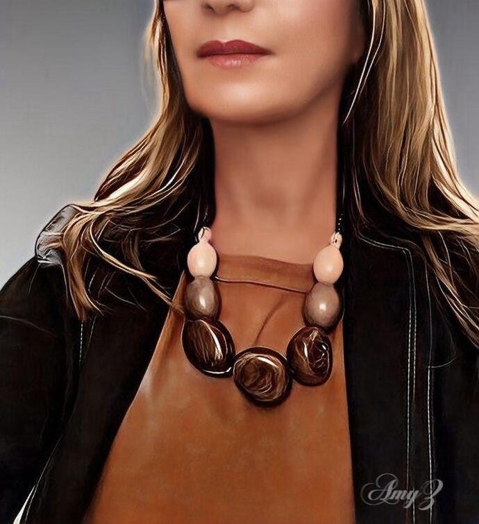 Leather necklace with 9 original organic Tagua nuts - 52 cm