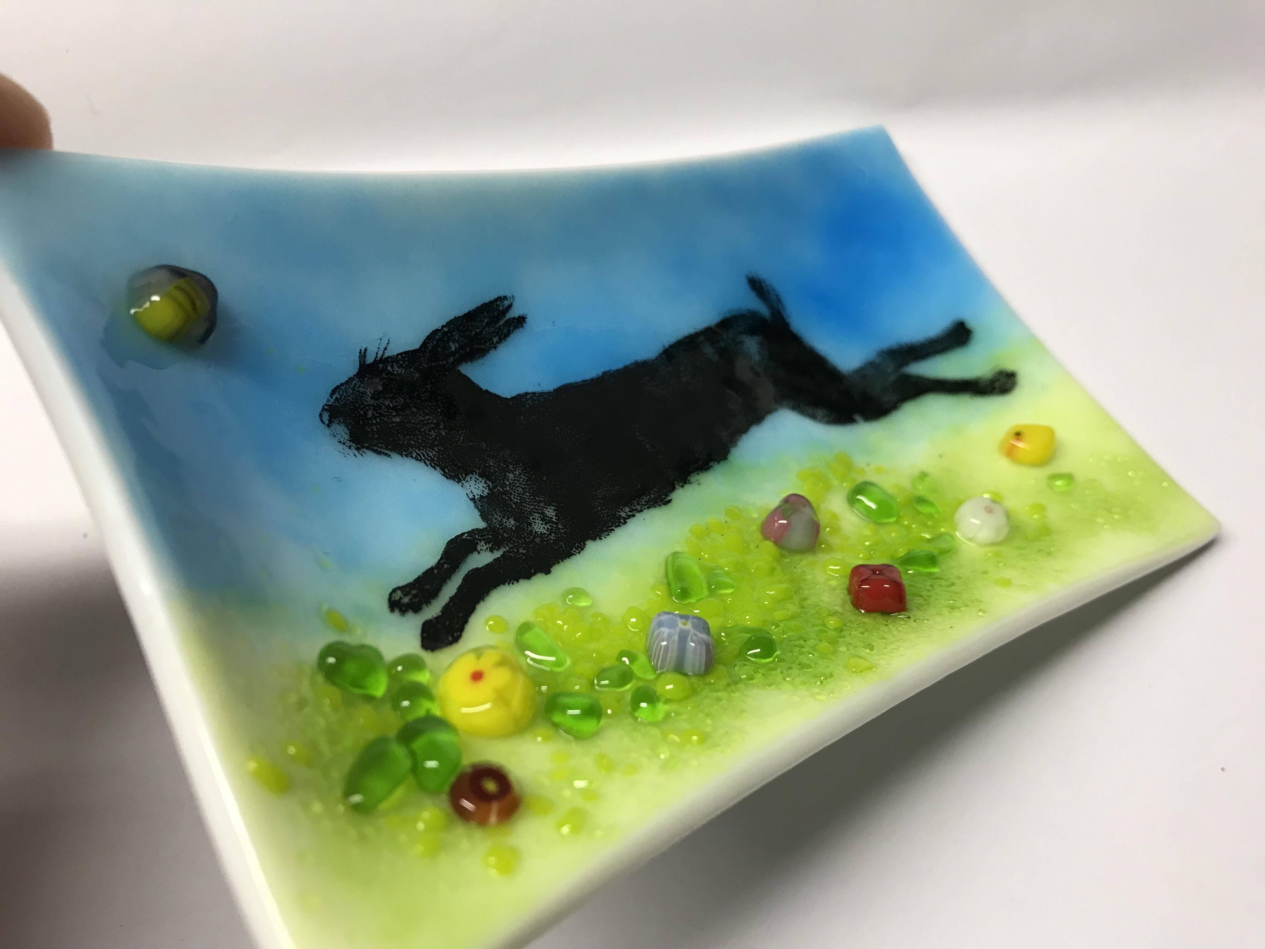 Small bowl with rabbit and murrini, handmade, opaque glass