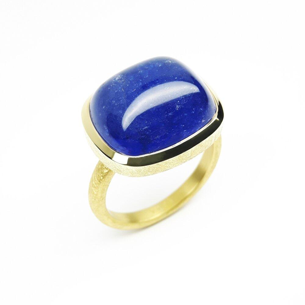Bague en or jaune 18kt et tanzanite. Pièce unique.