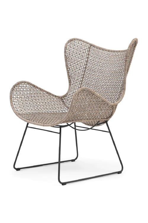 Stuhl aus Metall, Sitz und Rücken aus Riemen gefertigt