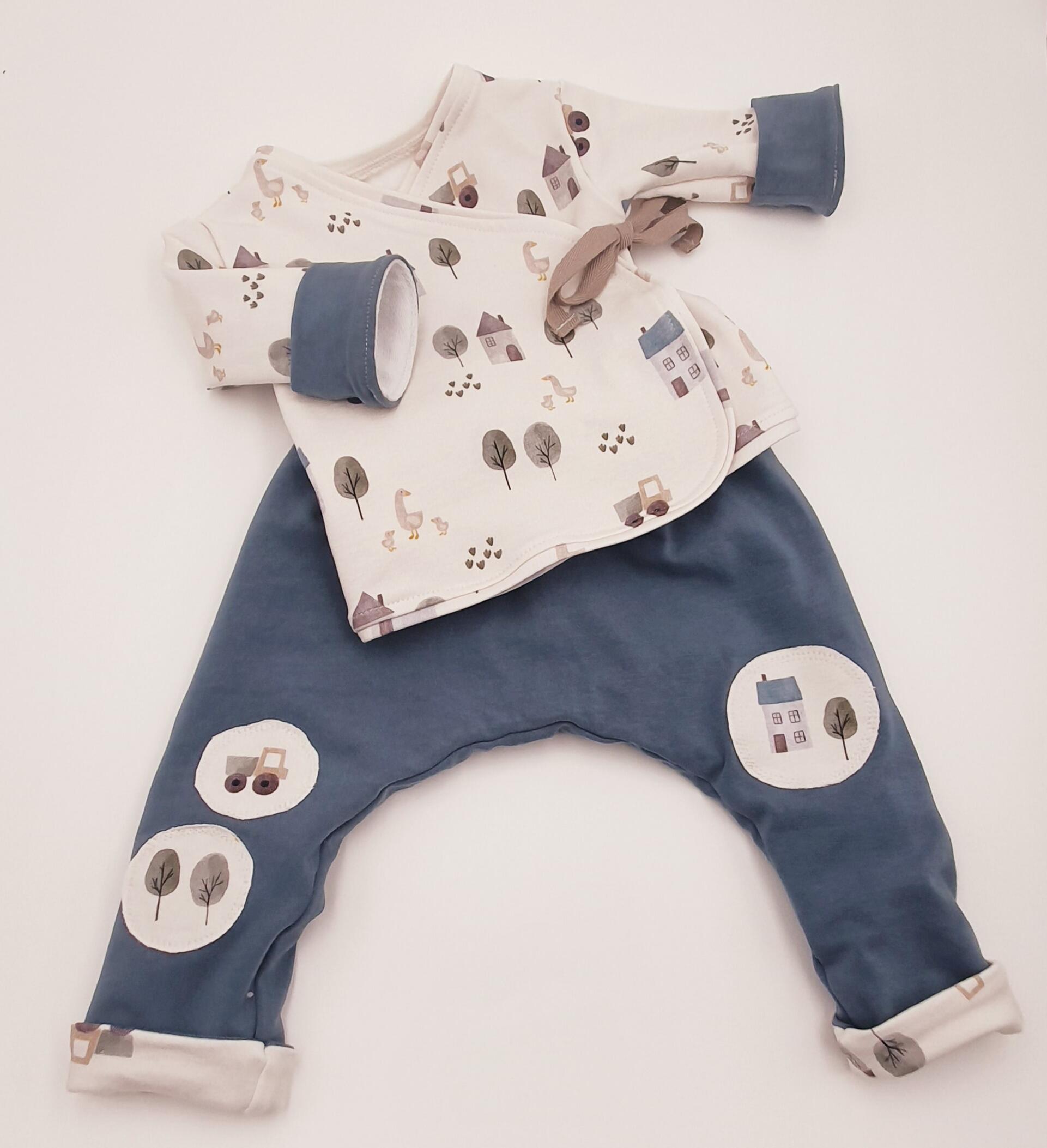 Pretty Village 2-Piece Set