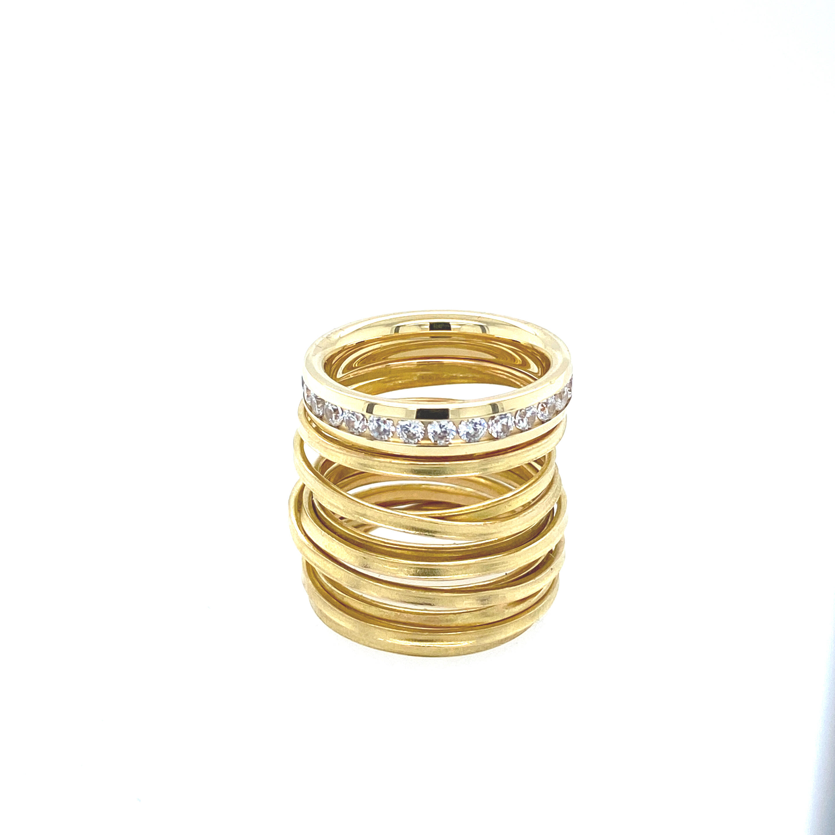 Ring "Lewis" in 18 ct 750 yellow gold with diamonds Nancy Fis Jewellery 