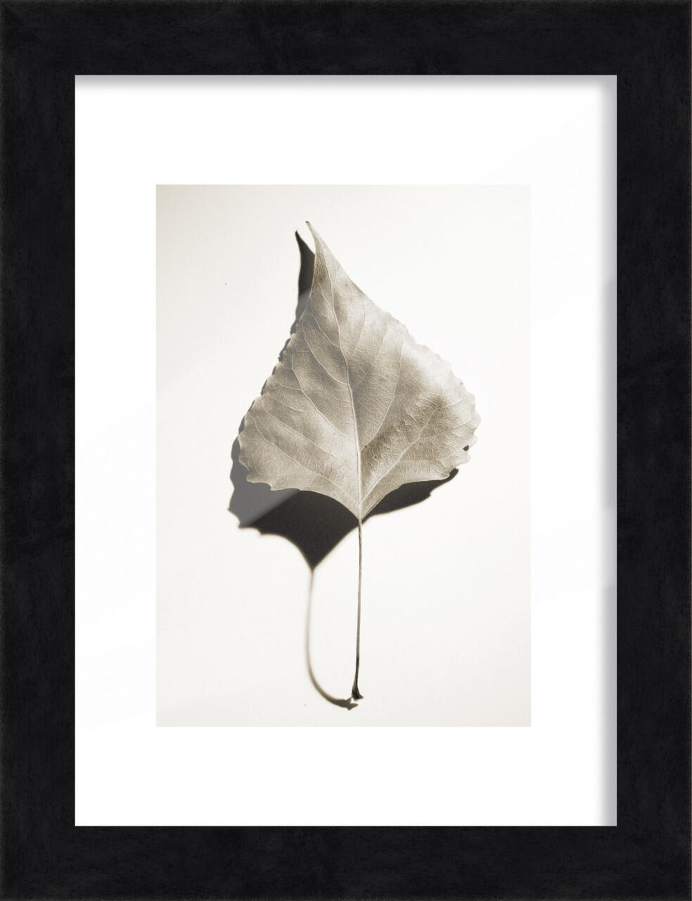 Wooden picture frame Luzern black 13 x 18 cm