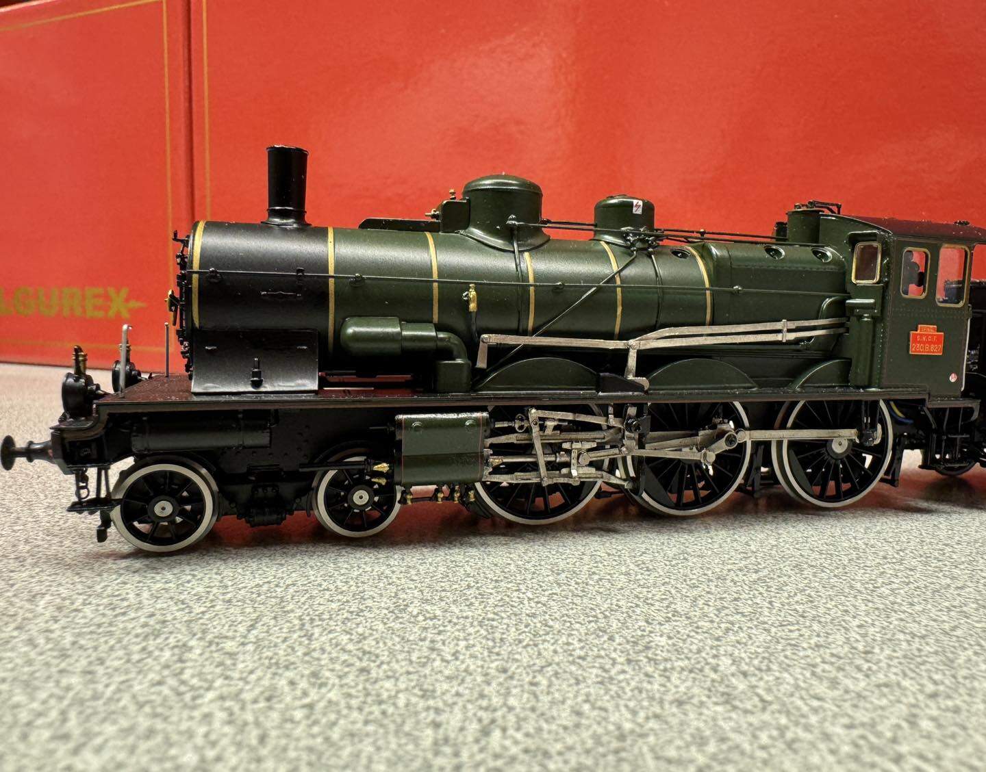 FULGUREX 2256/7 HO - Locomotive type 140 ep III SNCF 140 G 692, bi