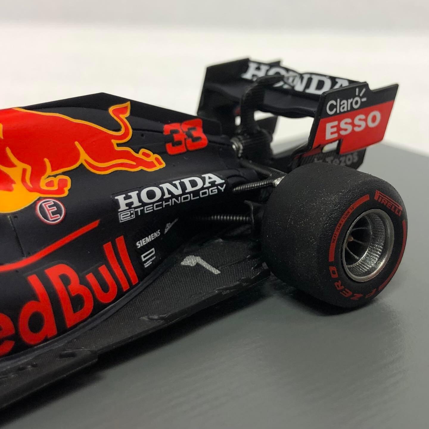 1/43 スパーク RedBull Racing　HONDA　RB16B Spark (スパーク) 1/43 Red Bull Racing Honda RB16B No.33 Red