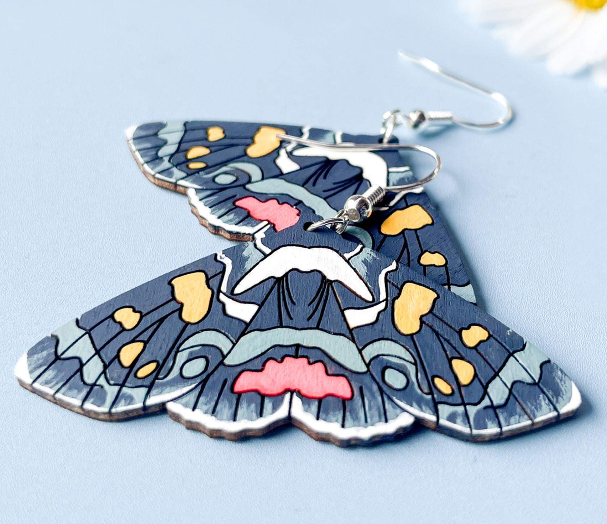 Boucles d'Oreilles Pendantes Papillon de Nuit Joseph's Coat | Bijoux Fairycore | PinTonik