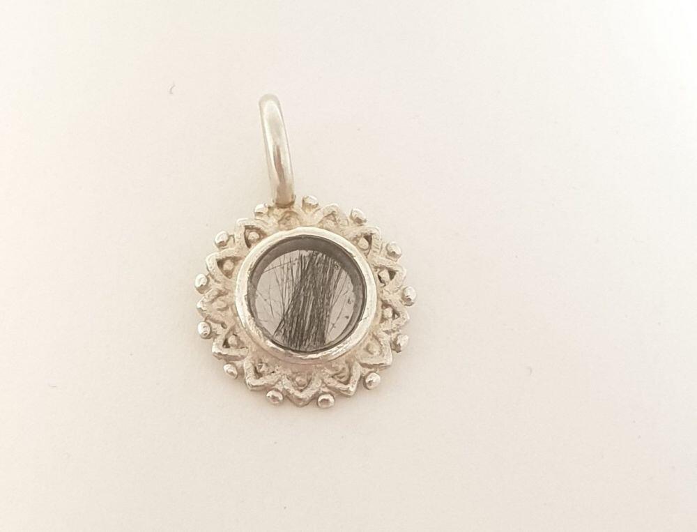 #Création pendentif argent avec résine pour garder des souvenirs
