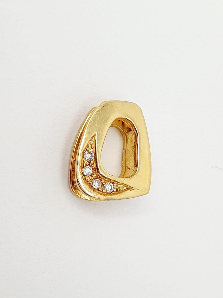 # Yellow gold pendant with zircon