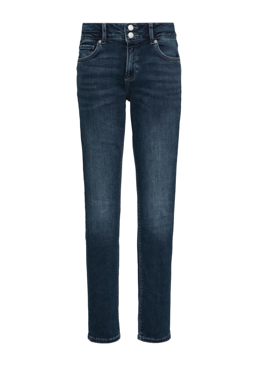 Catie Jeans: Slim Fit