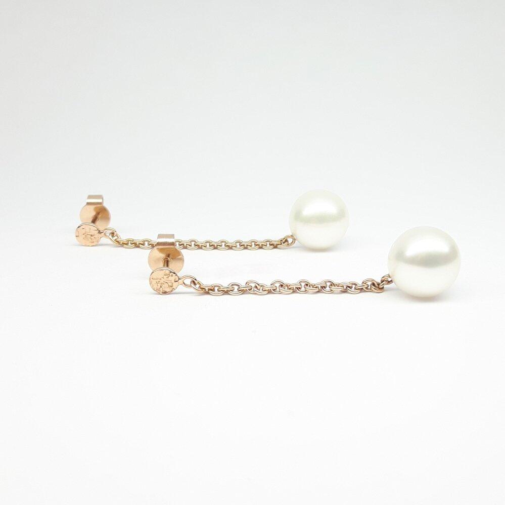 Earrings in 18kt rose gold, freshwater pearls Ø9.6mm.