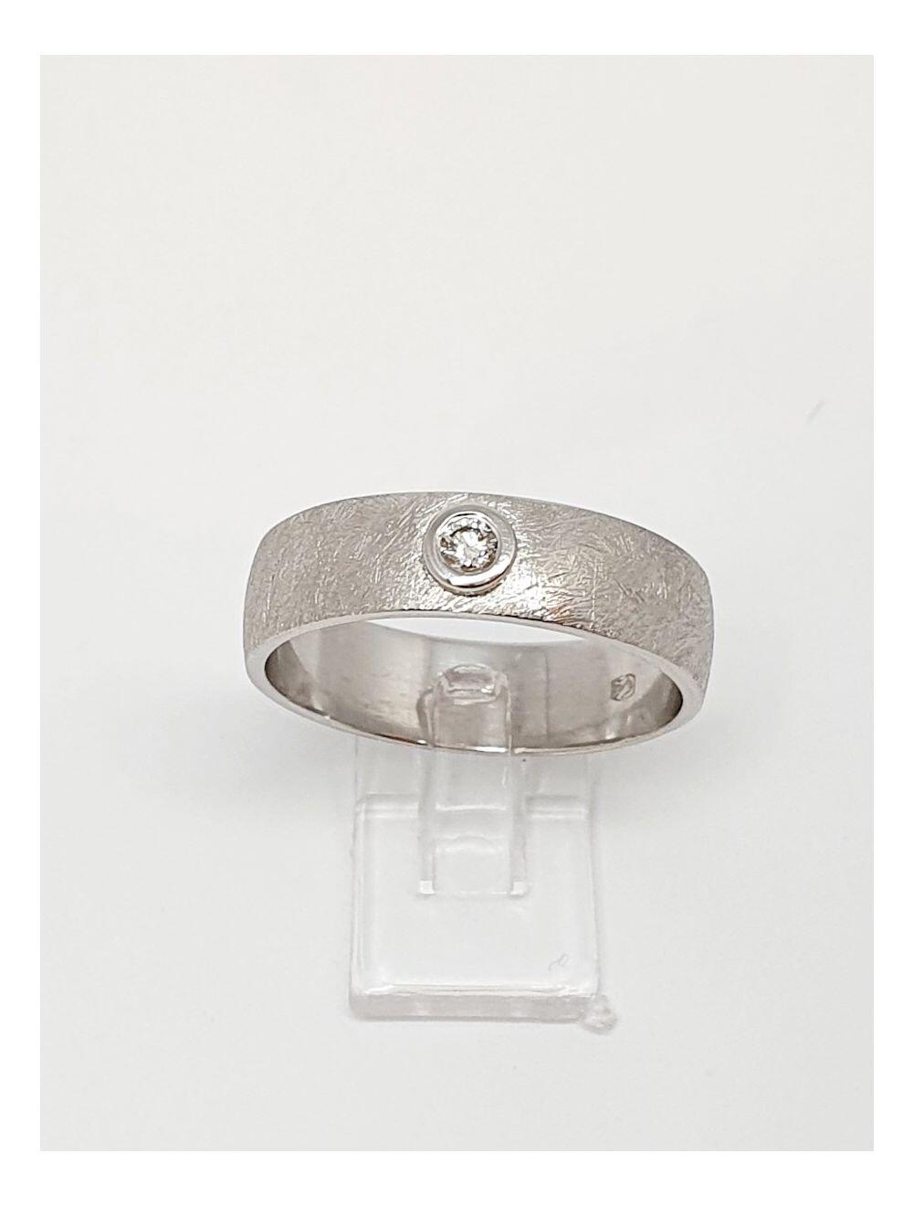 # Bague alliance or blanc avec 0.08ct diamant naturel serti clos