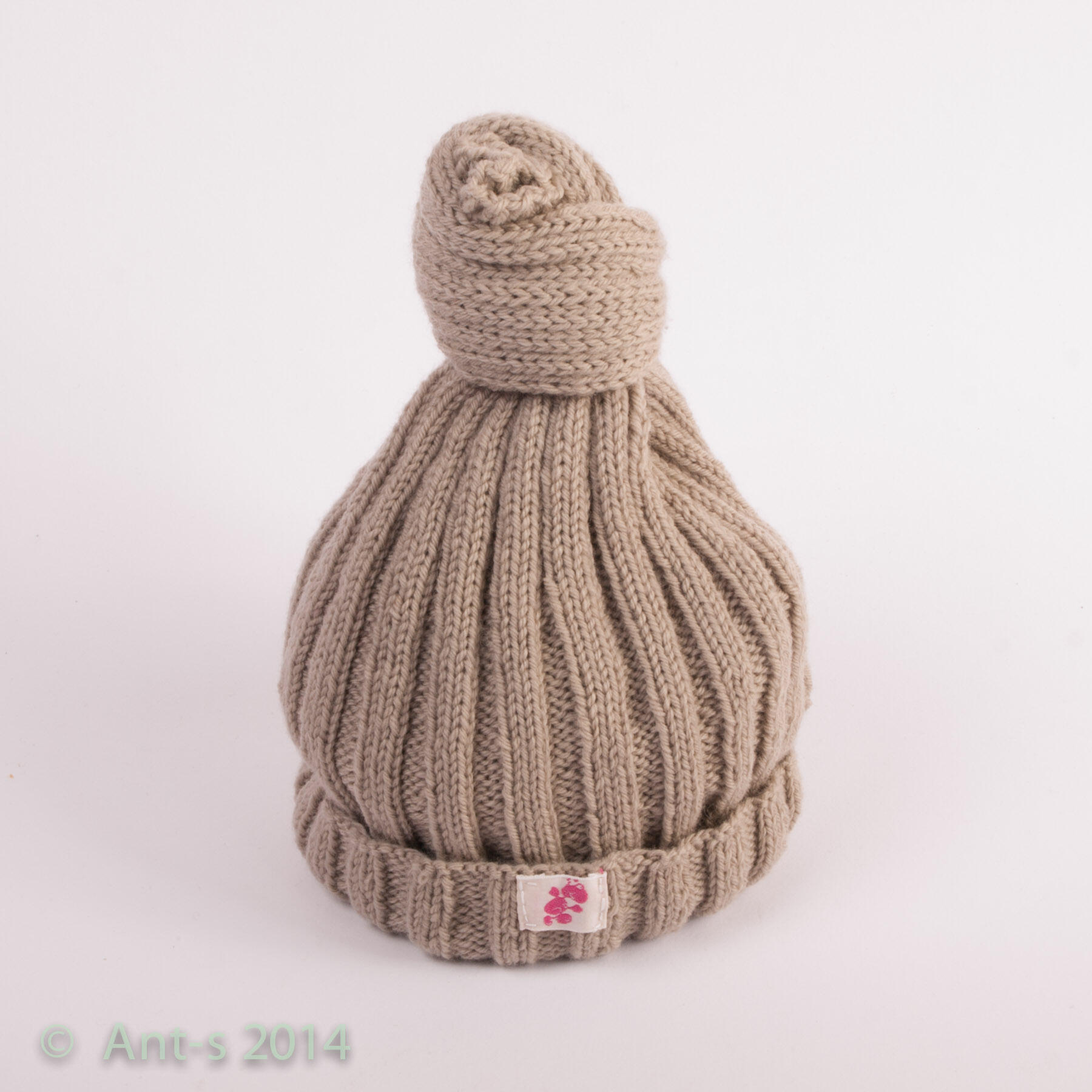 Baby- oder Kleinkindmütze,  handgestrickt  