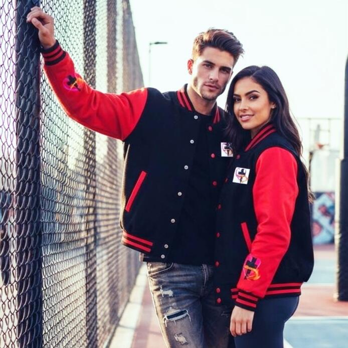 Rote Varsity-Jacke: Hearts Afire
