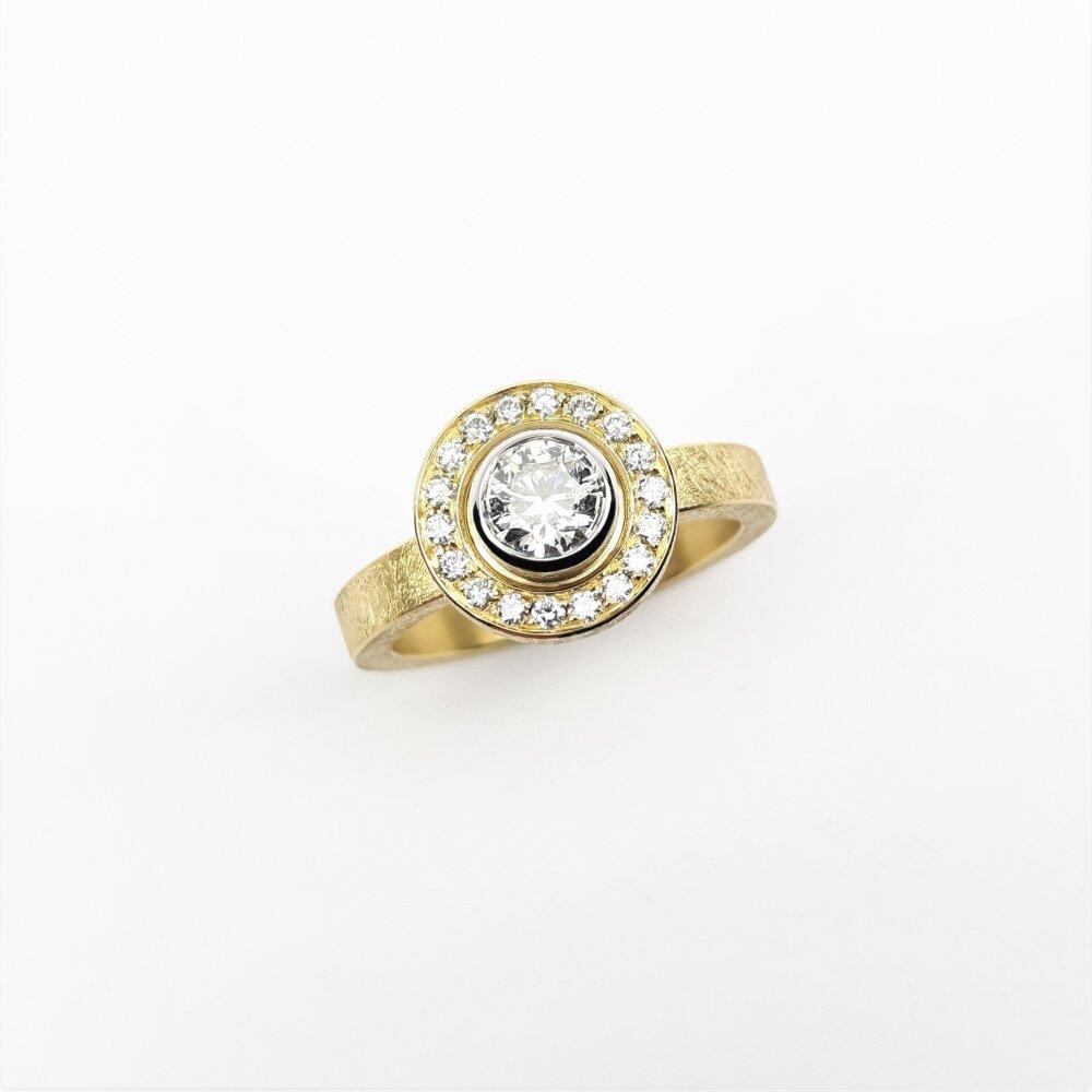 "forever mine", ring in 18kt yellow gold and 0.50ct diamond. Unique piece.