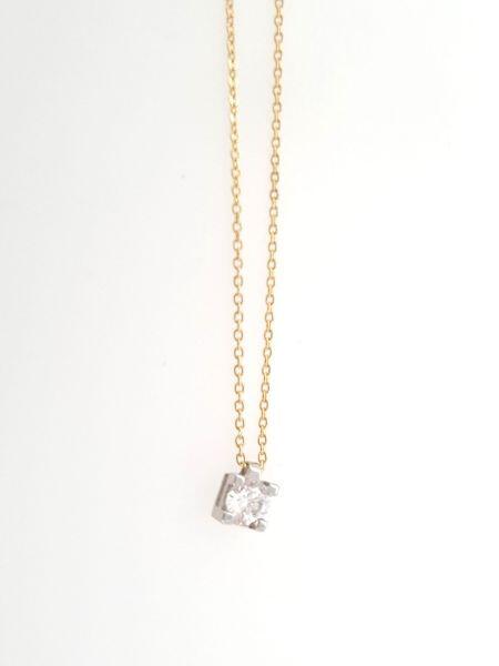 # Collier chaîne 45cm or jaune 18K avec zircon 4mm serti 4 griffes or blanc 18K