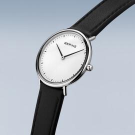 Wristwatches Bering