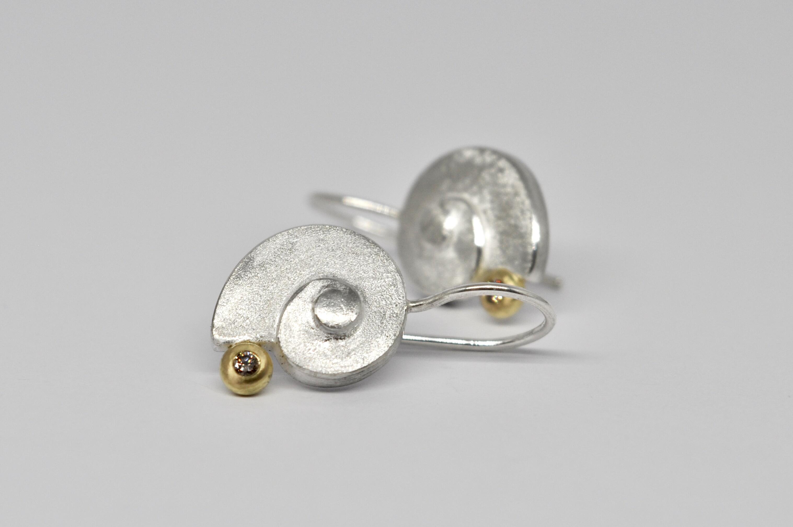 Schnecken Ohrringe in Silber, Gold, braune Diamanten
