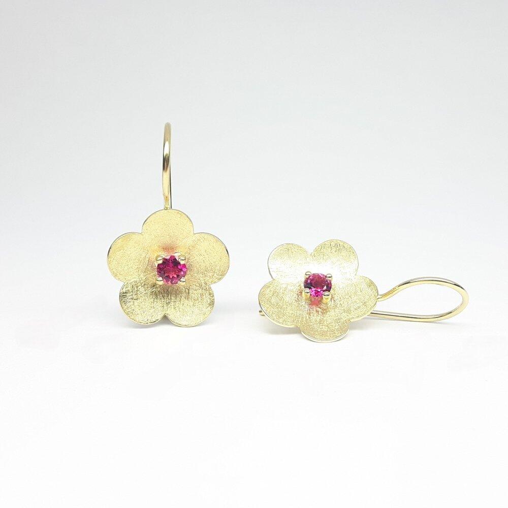 "Flowers", Ohrhänger aus 18kt Gelbgold und rosa Turmalin.