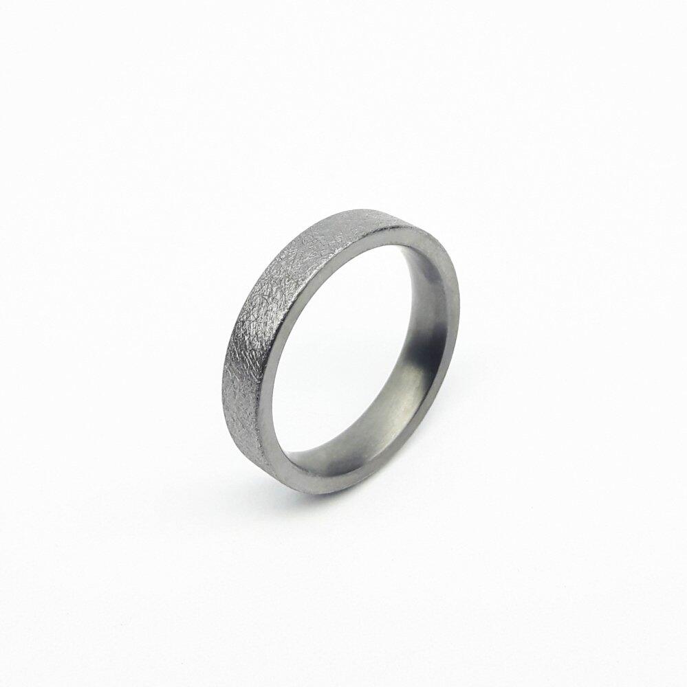 "ice matt", ring made from 999 tantalum. Unique piece.