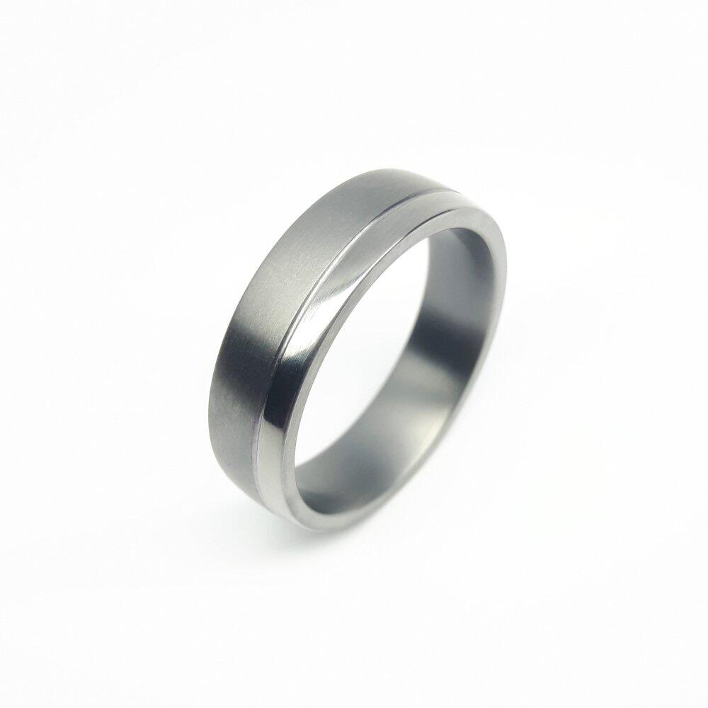 "Dialog", Ring made of 99.9% tantalum. A one-of-a-kind piece.