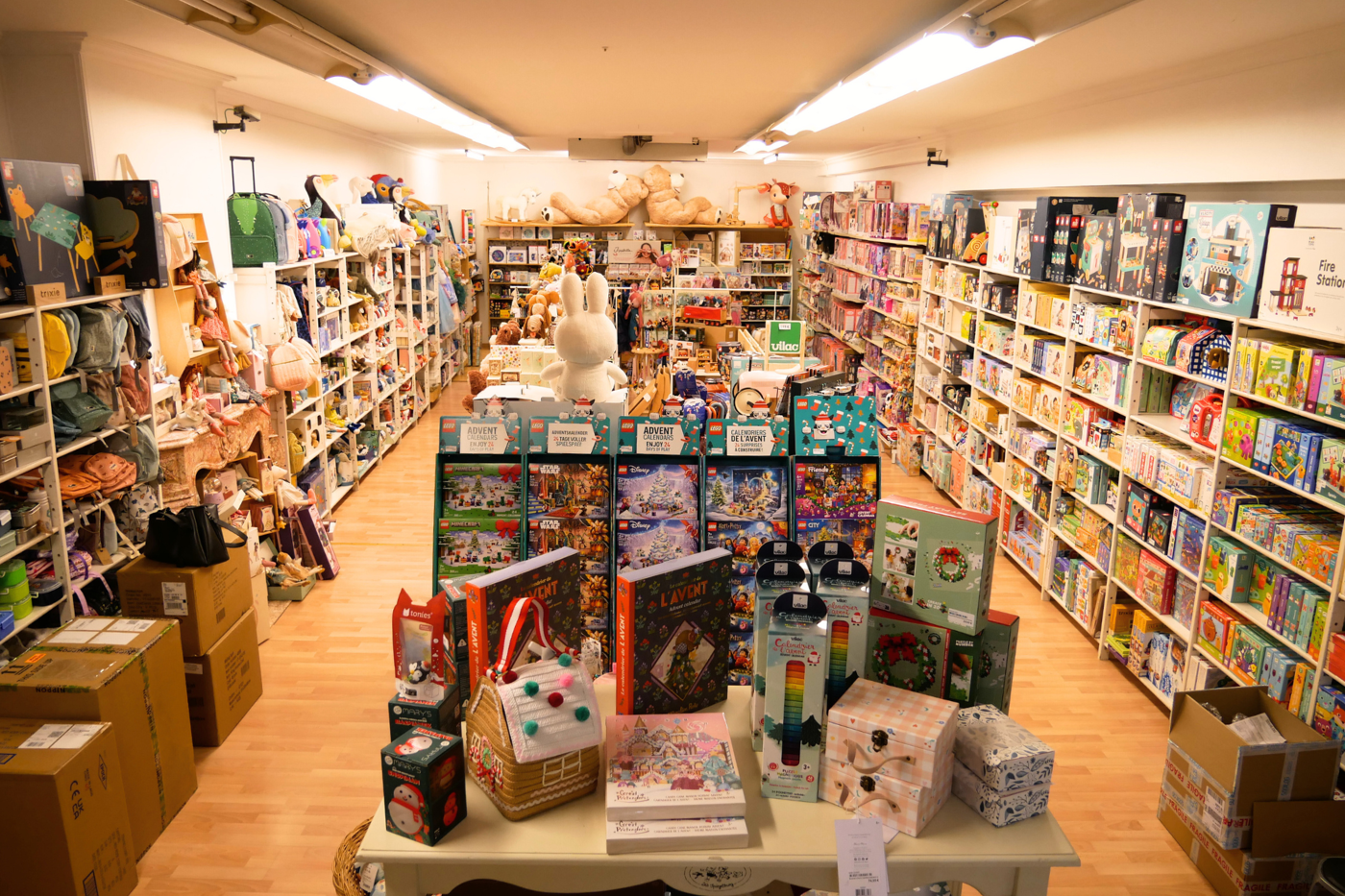 Shop innen ohne Menschen.png